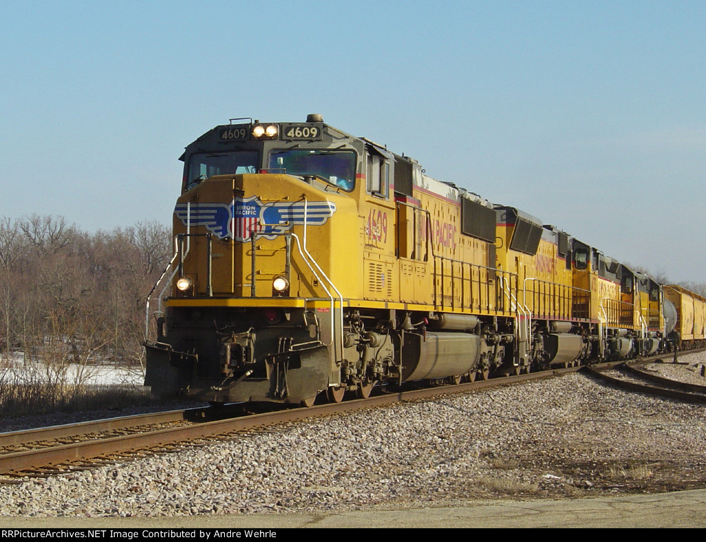 UP 4609 heading west with the assembled train